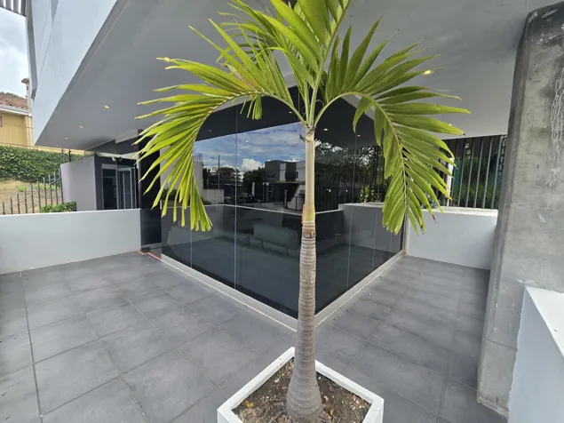 FOR SALE MODERN HOUSE OMEGA, IN FRONT OF SAINT CLARE SCHOOL, LA UNIÓN (jk) in San Juan, La Unión, Cartago — ₡ 278 000 000 - Photo 3 of 27