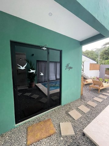 Bella Casa y Apartamentos (3 Unidades Independientes) en Jacó, Garabito, Puntarenas — $380,000 - Foto 2 de 18
