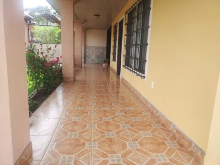 SE VENDE PRECIOSA CASA EN ATENAS.  en Atenas, Alajuela — ₡ 80 000 000