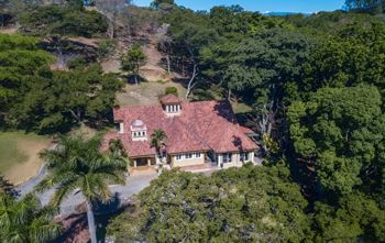 Casa en venta la Garita con establos en Garita, Alajuela — $3,500,000 - Foto 2 de 26