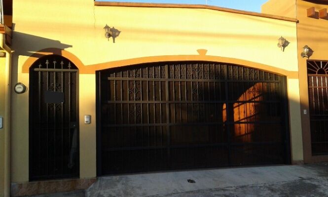 Se vende casa en San Francisco Heredia 26-2083 en San Francisco, Heredia — ₡ 96 000 000