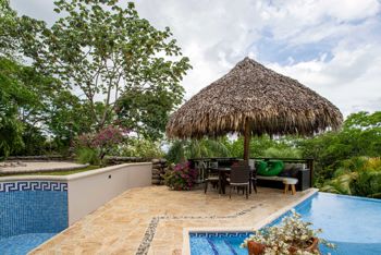 "Villa con Piscina, Árboles Frutales y Entorno Campestre Único" en San Rafael, Esparza, Puntarenas — $1,100,000 - Foto 4 de 29