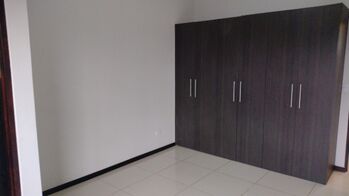 Venta de casa en Condominio La Trinidad de Moravia. RAH 26-352 en La Trinidad, Moravia, San José — $174,800 - Foto 4 de 18