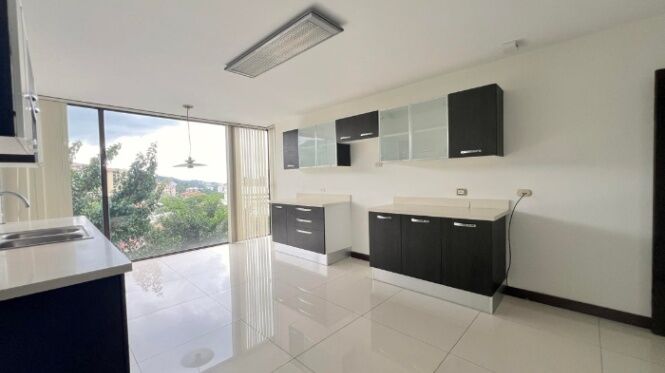 APARTAMENTO EN VENTA, SAN RAFAEL ESCAZÙ, $485.000 COD#26-221 en San Rafael, Escazú, San José — $485,000