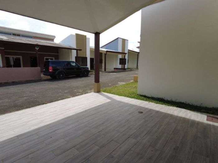 CASA EN VENTA EN SAN RAFAEL DE HEREDIA en San Rafael, Heredia — $185,000