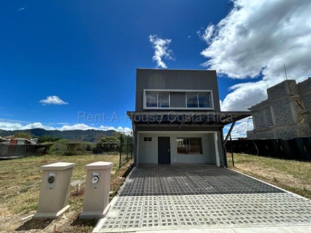 Casa moderna con vista a las montañas en condominio de La Unión #26-1817 GS en Tres Ríos, La Unión, Cartago — $204,000
