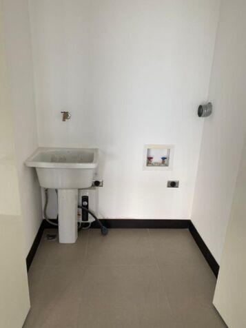 ALQUILER DE APARTAESTUDIO, SAN JOSE, SANTA ANA, CONDOMINIO URBAN FLATS in Santa Ana, San José — $975