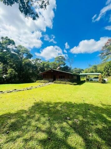 ¡Impresionante Terreno en Venta con 4 Cabañas en Santa Elena, Pérez Zeledón, ! in San Isidro De El General, Pérez Zeledón, San José — $900,000