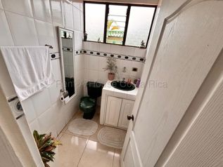 Venta de PROPIEDAD 2 Casas en San Isidro-San Francisco. RAH 27-229 in San Francisco, San Isidro, Heredia — $900,000 - Photo 4 of 14