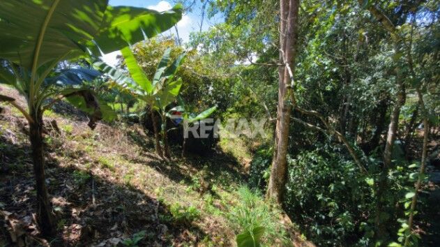 LOTE EN VENTA EN PÉREZ ZELEDÓN – 1,712 m² CON VISTA AL CERRO CHIRRIPÓ Y QUEBRADA in San Isidro De El General, Pérez Zeledón, San José — $136,000