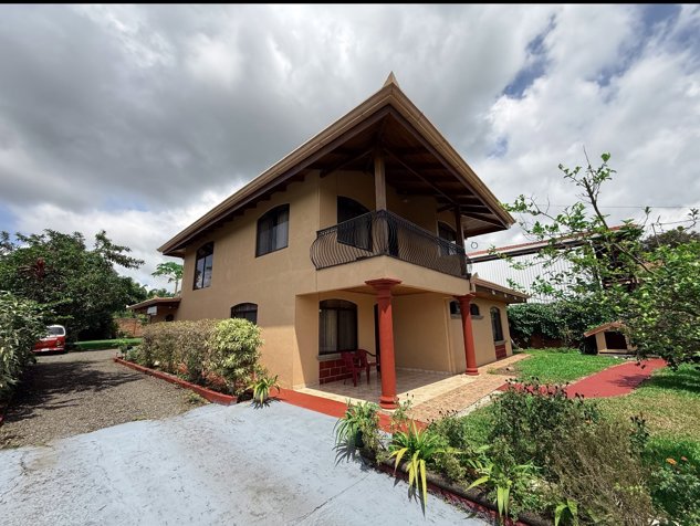 Venta Casa, Residencial Monte Real,  Atenas, Alajuela en Atenas, Alajuela — $385,000