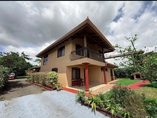 Venta Casa, Residencial Monte Real,  Atenas, Alajuela en Atenas, Alajuela — $385,000