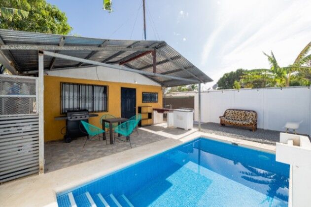 Two-Bedroom House for Sale near Tamarindo with Private Pool en Tamarindo, Santa Cruz, Guanacaste — ₡ 75 000 000 - Foto 1 de 11