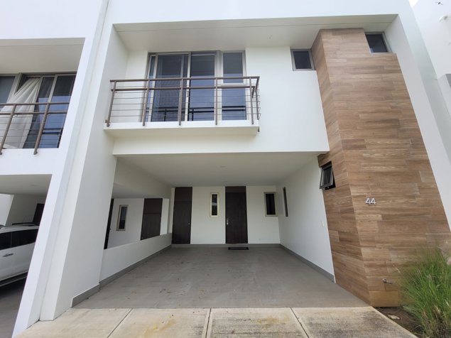 Casa en condominio Escazú, San Antonio en San Antonio, Escazú, San José — $395,000