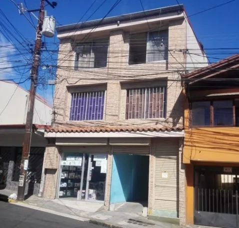 Se venden 2 apartamentos y 2 locales en Heredia Centro 23-1501 en Heredia — ₡ 180 000 000