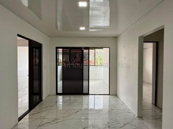 Venta de hermosa casa de 2 plantas y 4  habitaciones en San Felipe Alajuelita 26-2263 in San Felipe, Alajuelita, San José — 75 000 000 ₡ - Photo 5 of 13
