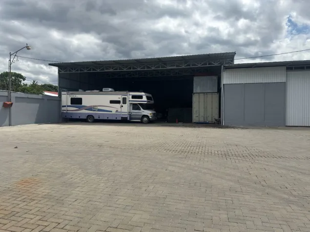 Alquiler de bodega en San Rafael de Alajuela en San Rafael, Alajuela — ₡ 1 600 000 - Foto 2 de 12