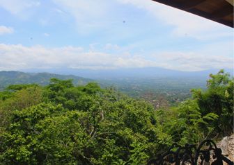 Impresionante casa con vistas panorámicas ubicada en Vista Atenas en Atenas, Alajuela — $460,000 - Foto 5 de 30