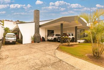 SE VENDE CASA BOUTIQUE DE LUJO EN COMUNIDAD CERRADA DE SAN RAMÓN en San Ramón, Alajuela — $1,320,000 - Foto 2 de 15