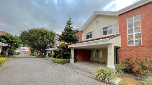 Venta de casa en San Antonio Escazú in San Antonio, Escazú, San José — $230,000