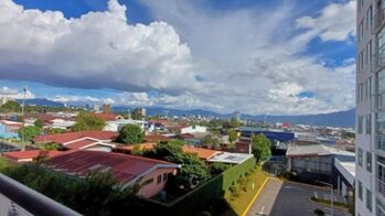Se alquila moderno apartamento en condominio de Tibás San José 26-800 en Cinco Esquinas, Tibás, San José — $1,000 - Foto 4 de 21