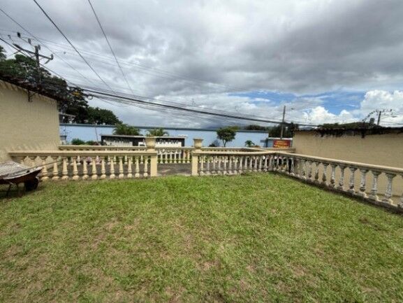 Se vende espaciosa casa con uso mixto en Rio Segundo Alajuela 25-1986 in Río Segundo, Alajuela — $170,000