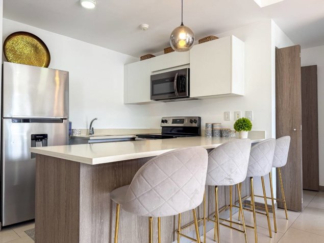 ALquiler de apartamento en San Rafael de Escazú in San Rafael, Escazú, San José — $1,450 - Photo 2 of 20