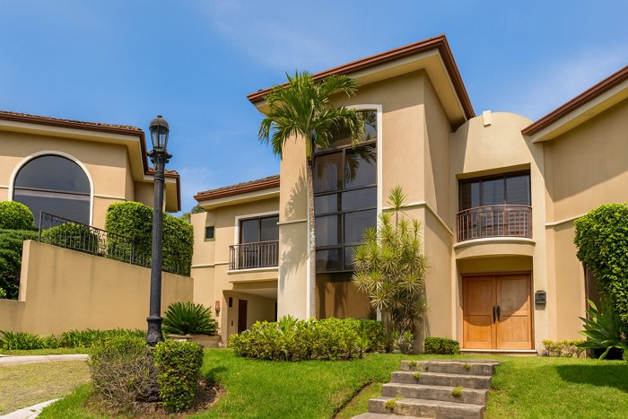Casa en venta Condominio en Escazu in San Rafael, Escazú, San José — $495,000