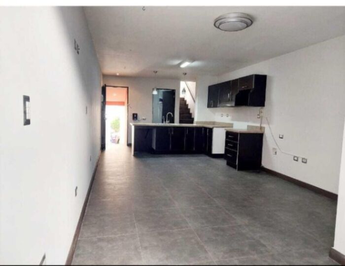 Venta de Casa en Pozos de Santa Ana / OFC in Pozos, Santa Ana, San José — $180,000