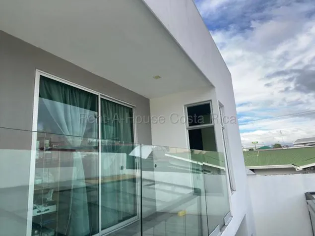 Venta de Casa en Tibás-San Juan. RAH 27-872 in San Juan, Tibás, San José — $342,000 - Photo 3 of 9