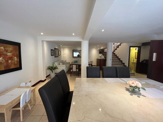 Venta de hermosa casa en condominio en Trejos Montealegre Escazú in Escazú, San José — $250,000
