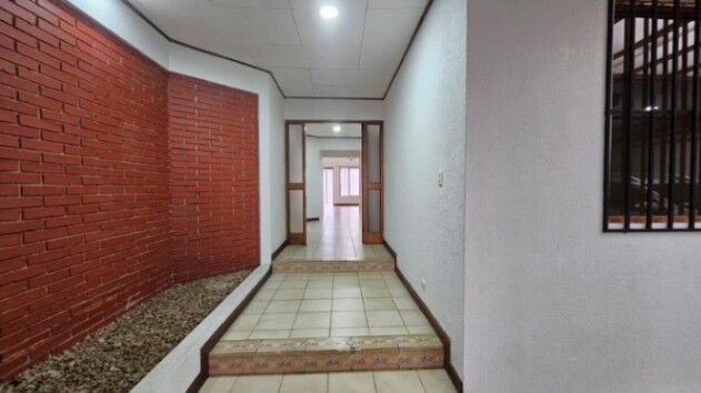 Venta de Casa en Granadilla de Curridabat. RAH 26-294 in Granadilla, Curridabat, San José — $340,000