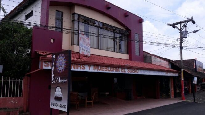 SE VENDE BELLA PROPIEDAD Y LOCAL COMERCIAL.  in Sarchí Norte, Sarchí, Alajuela — ₡ 257 000 000
