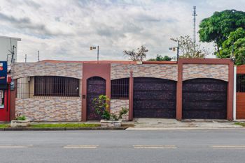 Vende casa 1 planta c/uso de suelo mixto, Gravilias, Desamparados (AD)