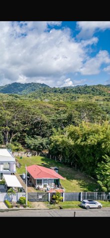 Excelente oportunidad en Jacó: Lote con casa en Calle La Nación in Jacó, Garabito, Puntarenas — $350,000