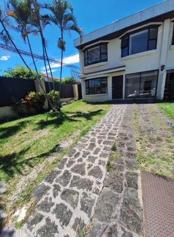 VENTA CASA CONDOMINIO ESCAZU TREJOS MONTEALEGRE en San Rafael, Escazú, San José — $235,000
