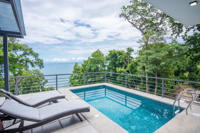 Casa moderna con vista al mar en Playa Blanca Punta Leona en Tárcoles, Garabito, Puntarenas — $789,000