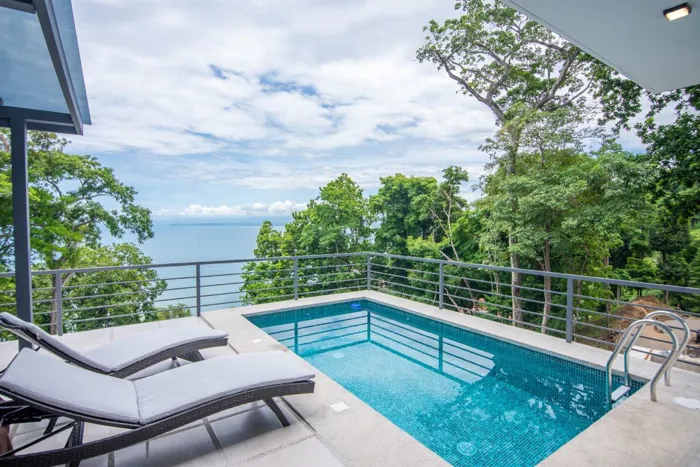 Casa moderna con vista al mar en Playa Blanca Punta Leona en Tárcoles, Garabito, Puntarenas — $789,000