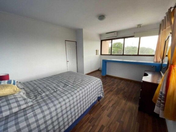 Se vende amplia propiedad con 6 apartamentos en Rhormoser 25-767 en Pavas, San José — $395,000