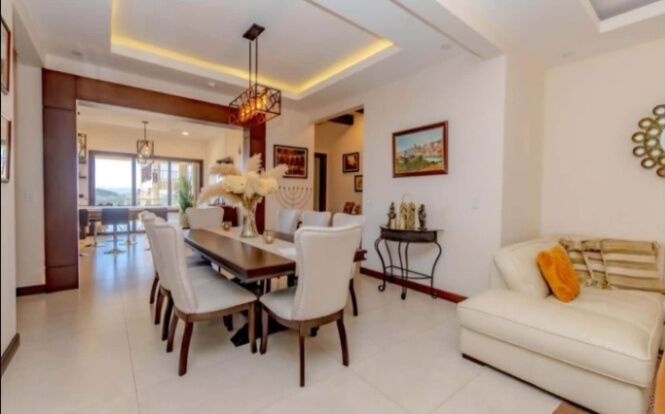 BELLA PROPIEDAD CON CASA Y PISCINA EN ATENAS.  en Atenas, Alajuela — ₡ 250 000 000