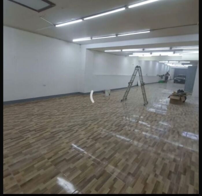 Se alquila amplio local comercial de 248mts y de una planta, en el centro de Heredia. in Heredia — ₡ 1 700 000