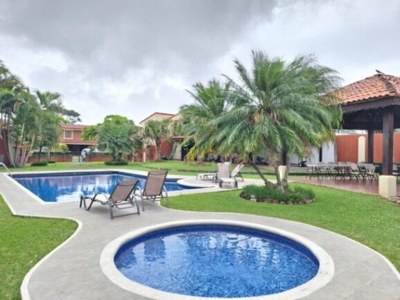 Se vende moderna casa en condominio de San Rafael Alajuela 24-827 en San Rafael, Alajuela — $280,000 - Foto 2 de 22