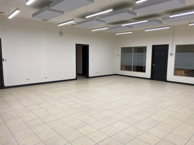 VENTA O ALQUILER DE OFIBODEGA, SAN JOSE, ESCAZU, GUACHIPELIN in Escazú, San José — $5,000 - Photo 3 of 18