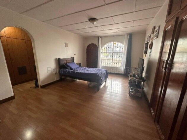 Venta de Propiedad con Uso Mixto en San Vicente de Moravia, Los Colegios. RAH 27-9 en San Vicente, Moravia, San José — ₡ 162 500 000