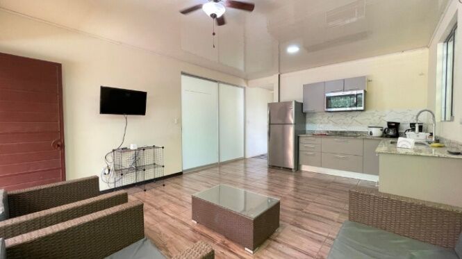 MLS-25-1429 LS VENTA PROPIEDAD CON 3 APARTAMENTOS TAMARINDO GUANACASTE en Tamarindo, Santa Cruz, Guanacaste — $335,000