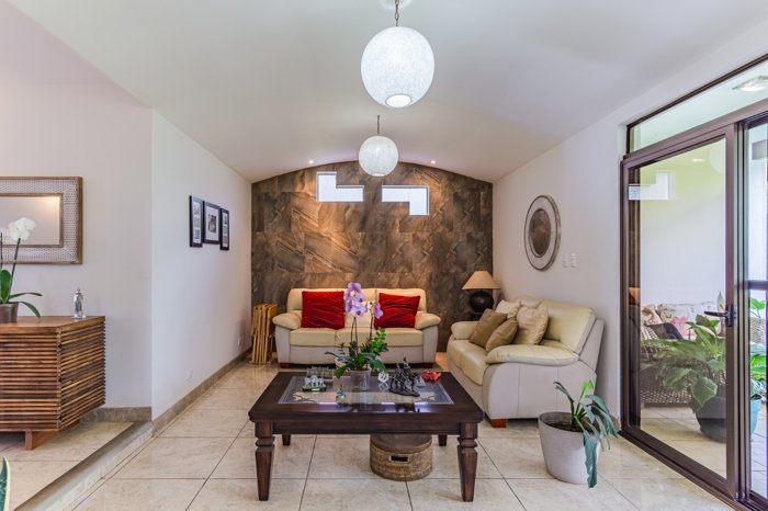 Venta de Casa de 4 Habitaciones en La Guácima, Alajuela en Guácima, Alajuela — $430,000