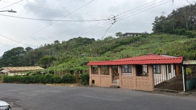 MLS-26-1968 LS VENTA LOTE CON CASA PARAISO CARTAGO CONTACTENOS AL # 86127562 en Paraíso, Cartago — ₡ 65 000 000