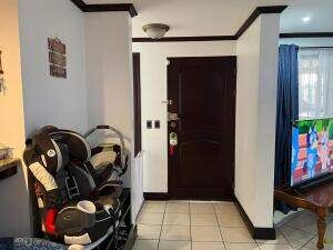 Elegancia y confort en tres niveles  Condominio en VENTA /OFC en Curridabat, San José — $330,000 - Foto 4 de 20