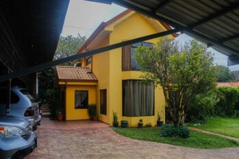 Se vende casa en San Rafael Heredia 25-1604 en Ángeles, San Rafael, Heredia — $439,000 - Foto 5 de 12