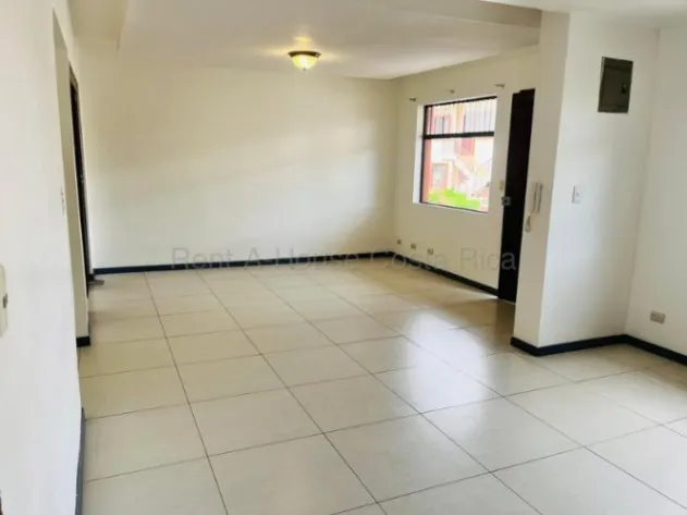 Apartamento en venta en condominio seguro San Francisco Dos Ríos en San Francisco de Dos Ríos, San José — $107,500 - Foto 3 de 10